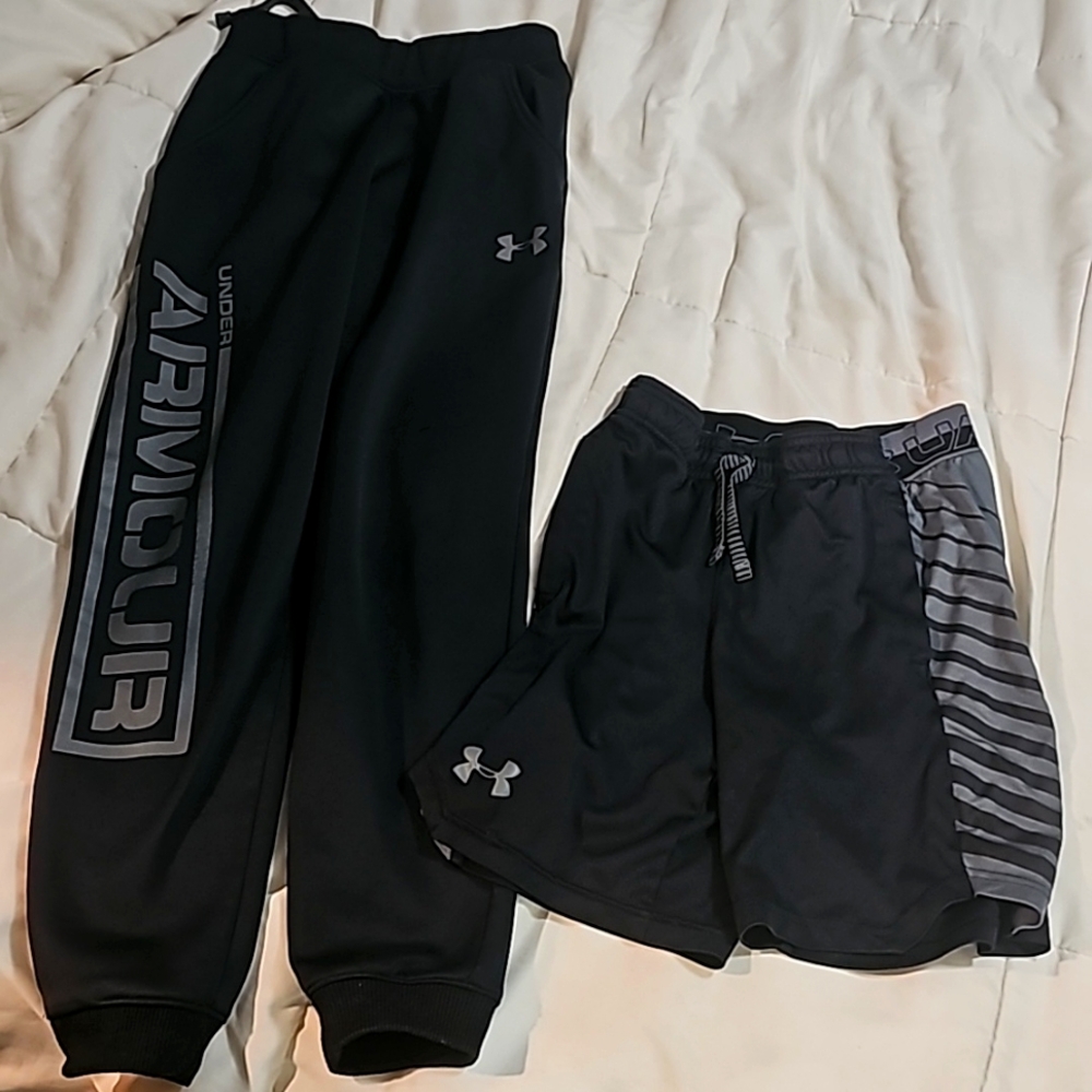 Under Armour Size YouthSmall 2 pieces